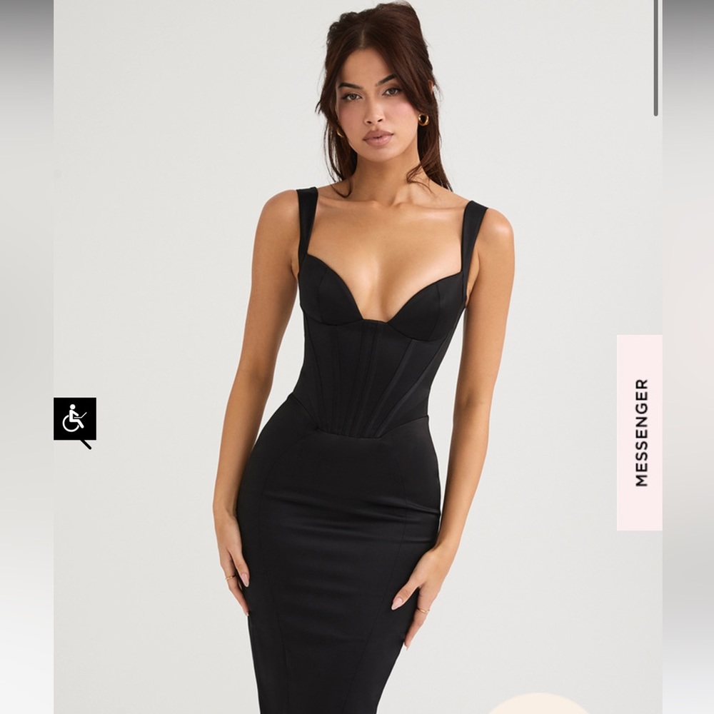 FIORELLA
BLACK SATIN CORSET MIDI DRESS